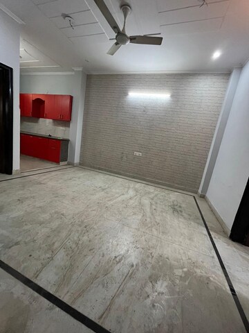 Room in 2 BHK Builder Floor at Sainik Colony – for Rent