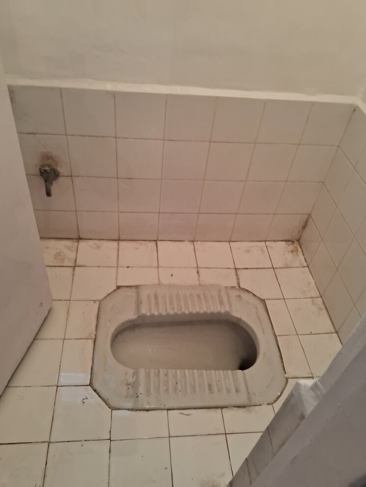 Bathroom, gulmohar-park-aundh 2 Bedroom 1000 Sq.Ft. Apartment In Aundh Pune 7915819