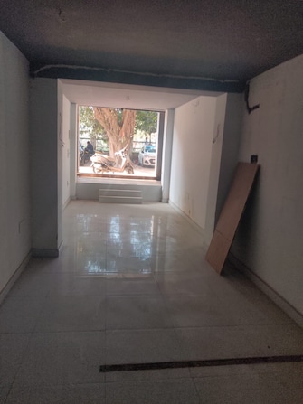 Commercial Shop 320 Sq.Ft. For Rent in Hauz Khas Market Delhi  7910330