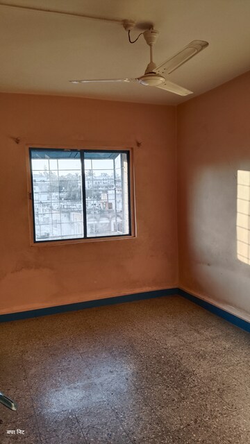 Room in 2 BHK Apartment at Dhankawadi – for Rent