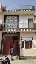 3.5 BHK + Pooja Room 100 Sq.Yd. Independent House in 100 Gz Duplex House 