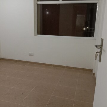 Room in 3 BHK Apartment at International Airport Road – for Rent