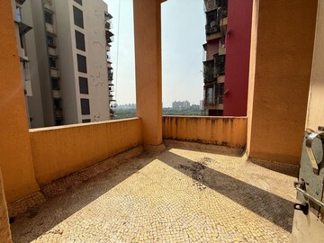 Terrace in 3 BHK Apartment at Seawoods – for Rent