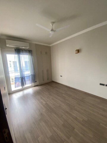 Room in 3 BHK Apartment at Central Park 3 Flower Valley, Sohna Sector 33 – for Rent