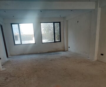 Team Area in  Showroom at Hauz Khas Market – for Rent
