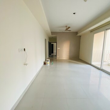 3 BHK Apartment For Rent in Mahagun Mirabella, Sector 79