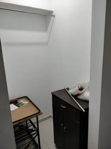 Furnished Amenities in 2 BHK Apartment at Lodha Amara, Kolshet Road – for Rent