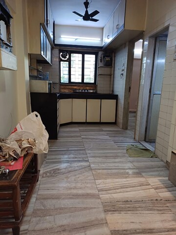 Parking in 2 BHK Apartment at Jogeshwari East – for Rent