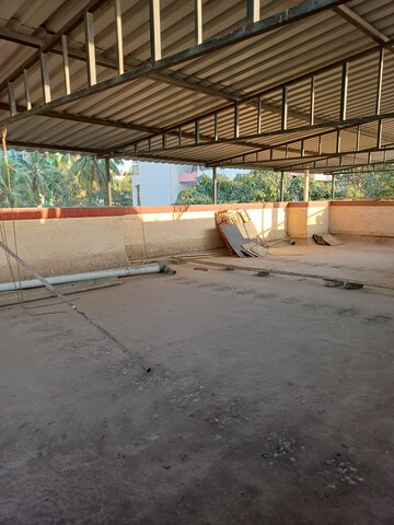 Parking in 2 BHK Apartment at Jogeshwari East – for Rent
