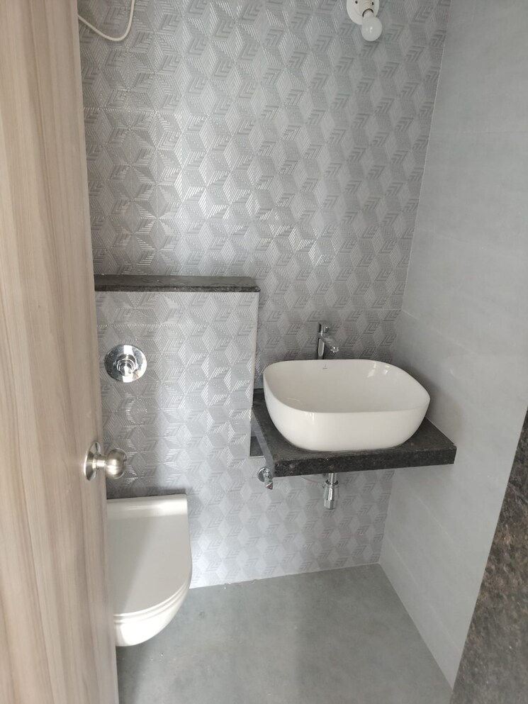 Bathroom, ashar-axis 2 Bedroom 678 Sq.Ft. Apartment In Subhash Nagar Thane 7916099