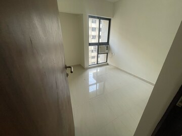 Room in 1 BHK Apartment at Lodha Quality Home Tower 2, Balkum Pada – for Rent
