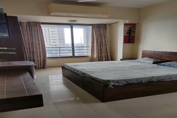 Bedroom in 3 BHK Apartment at Siddhivinayak Horizon, Prabhadevi – for Sale