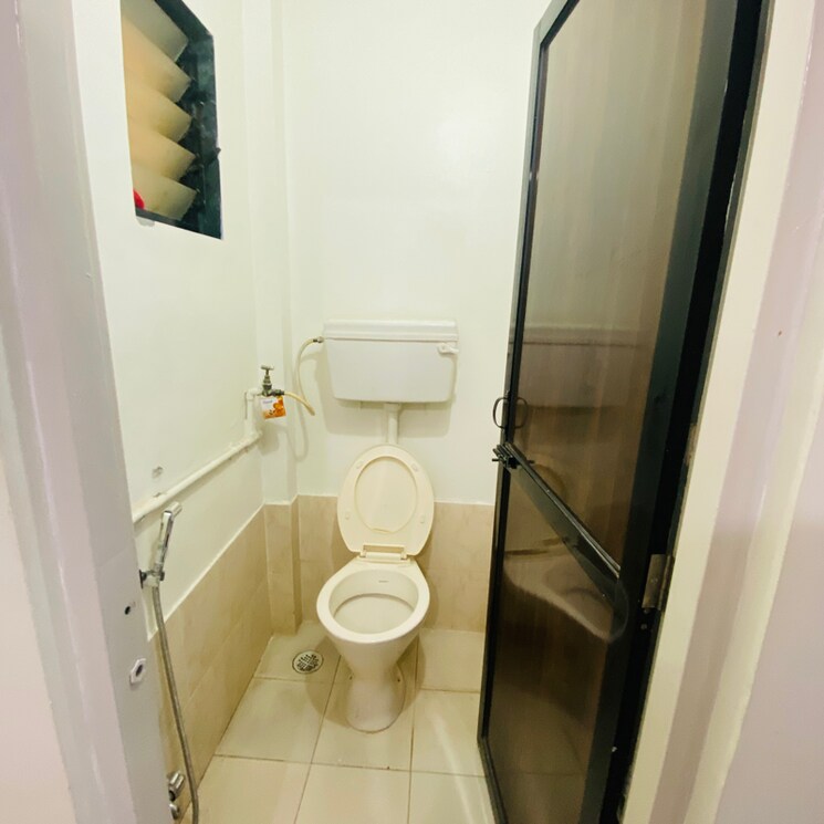 Bathroom, shirke-omkar-chs 1 Bedroom 652 Sq.Ft. Apartment In Sion Mumbai 7916155