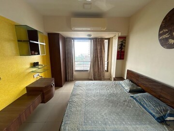Bedroom in 3 BHK Apartment at Siddhivinayak Horizon, Prabhadevi – for Sale