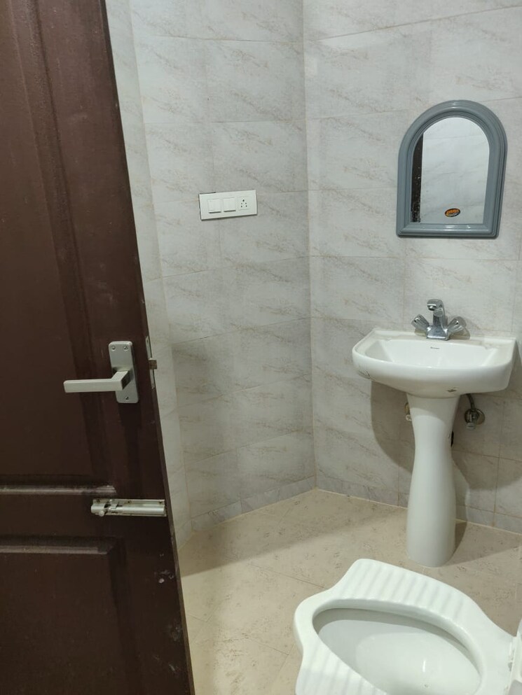 Bathroom, byrathi 3 Bedroom 1300 Sq.Ft. Apartment In Byrathi Bangalore 7916156