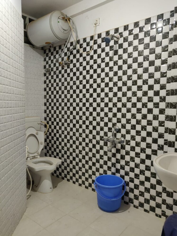 Bathroom, byrathi 3 Bedroom 1300 Sq.Ft. Apartment In Byrathi Bangalore 7916156