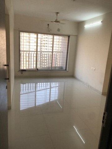 Room in 2.5 BHK Apartment at Kalpataru Srishti, Mira Road – for Sale