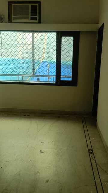 Room in 3 BHK Builder Floor at New Friends Colony – for Rent