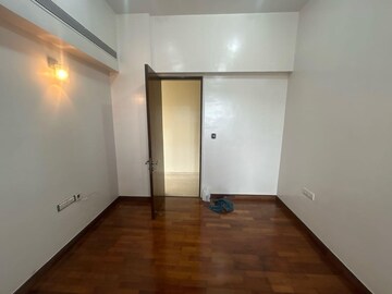 Room in 3 BHK Apartment at Lodha Grandeur, Prabhadevi – for Sale
