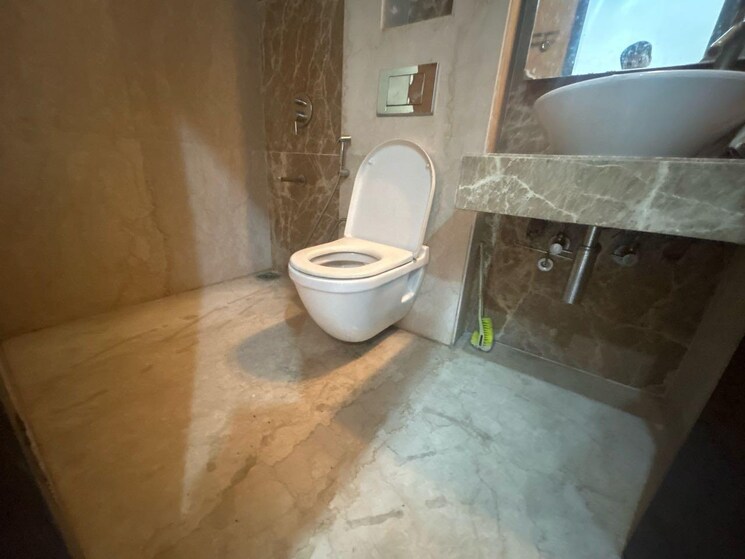 Bathroom, lodha-grandeur 3 Bedroom 1058 Sq.Ft. Apartment In Prabhadevi Mumbai 7916164