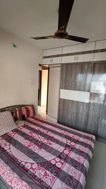 Bedroom in 2 BHK Apartment at Mulund East – for Sale
