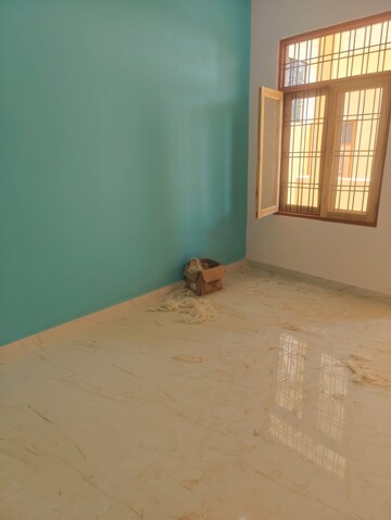 Room in 2 BHK Builder Floor at Indira Nagar – for Rent
