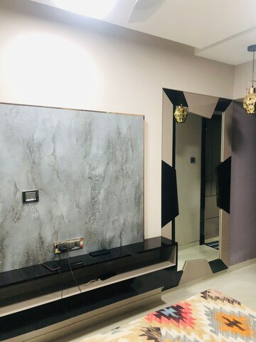 Furnished Amenities in 2 BHK Apartment at Andheri West – for Sale