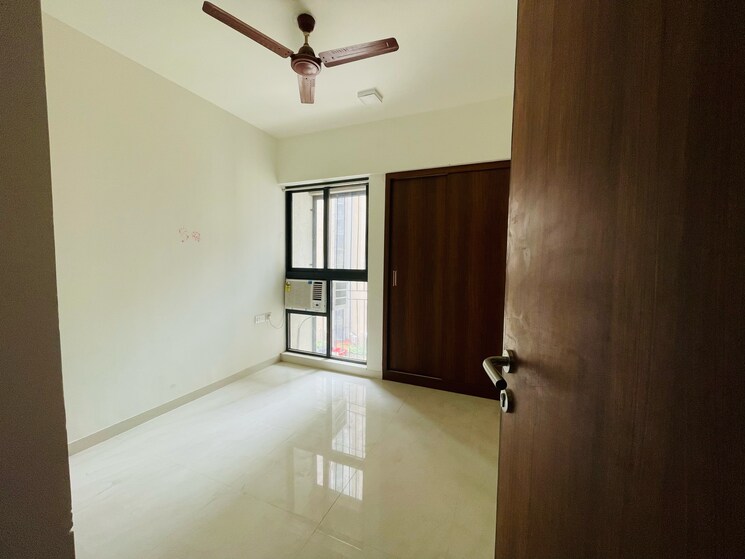 Room, lodha-quality-home-tower-5 1 Bedroom 338 Sq.Ft. Apartment In Balkum Pada Thane 7916218