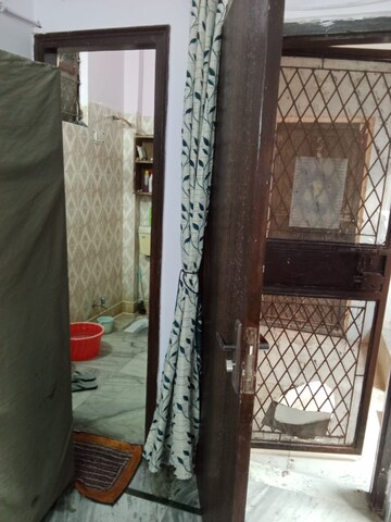 Building Lobby in 1 BHK Builder Floor at Govindpuri – for Rent