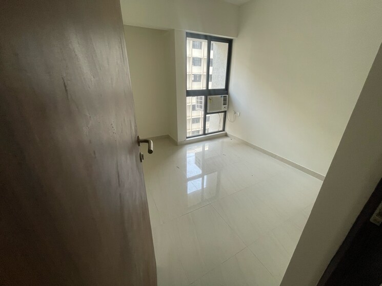 Room, lodha-quality-home-tower-2 1 Bedroom 317 Sq.Ft. Apartment In Balkum Pada Thane 7916231