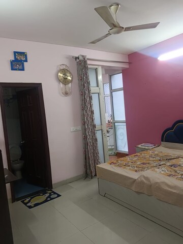 Living Room in 3 BHK Builder Floor at Eros Rosewood City, Sector 49 – for Rent