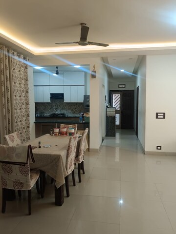 Master Bedroom in 3 BHK Builder Floor at Eros Rosewood City, Sector 49 – for Rent