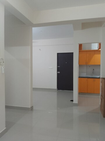 Room in 2 BHK Apartment at Whitefield – for Rent