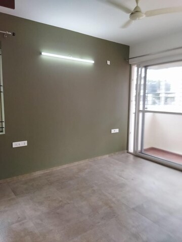 Room in 2 BHK Apartment at Whitefield – for Rent