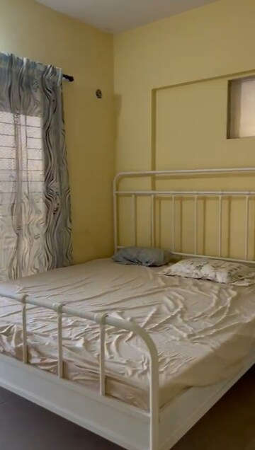 Master Bedroom in 2 BHK Apartment at Nerul Sector 50e – for Rent