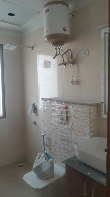 Master Bedroom in 3 BHK Builder Floor at Vipul World Floors, Sector 48 – for Rent