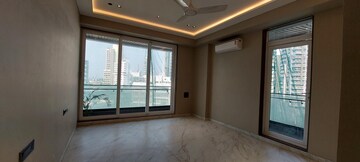 Room in 4 BHK Apartment at Prabhadevi CHS, Prabhadevi – for Sale