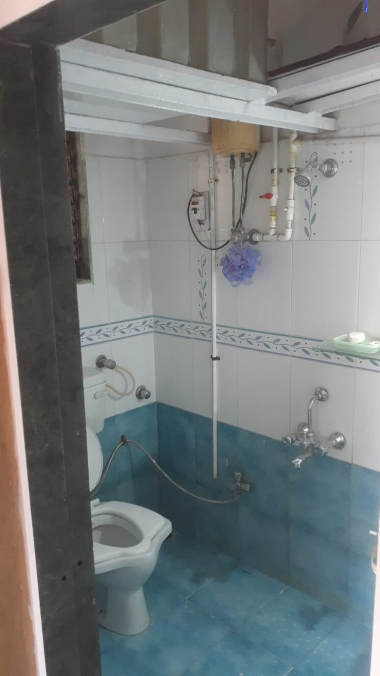 Bathroom, yashraj-park-chs 2 Bedroom 650 Sq.Ft. Apartment In Kasarvadavali Thane 7916276
