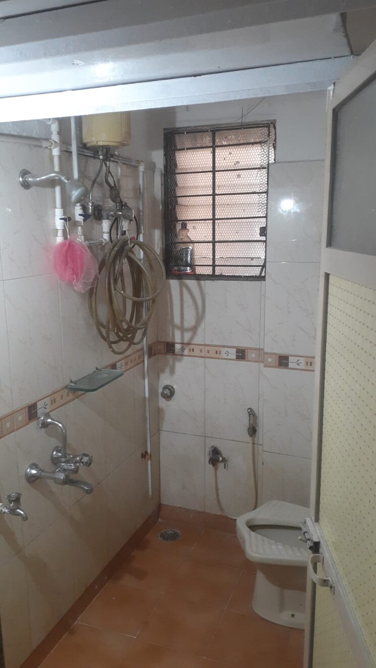 Bathroom, yashraj-park-chs 2 Bedroom 650 Sq.Ft. Apartment In Kasarvadavali Thane 7916276
