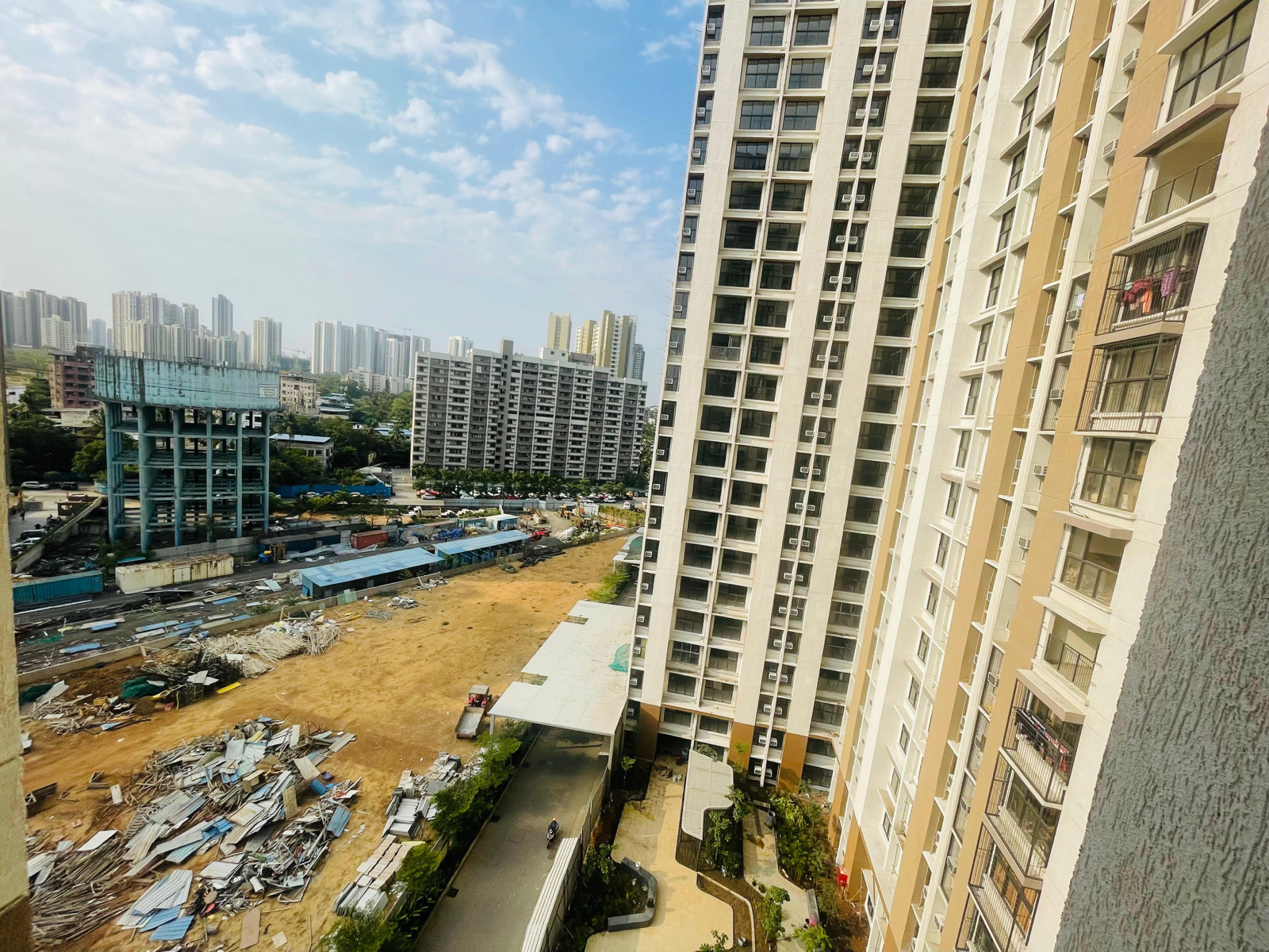 1 BHK Apartment For Sale in Lodha Quality Home Tower 2