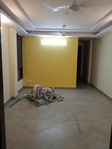 Room in 2 BHK Builder Floor at Govindpuri – for Rent