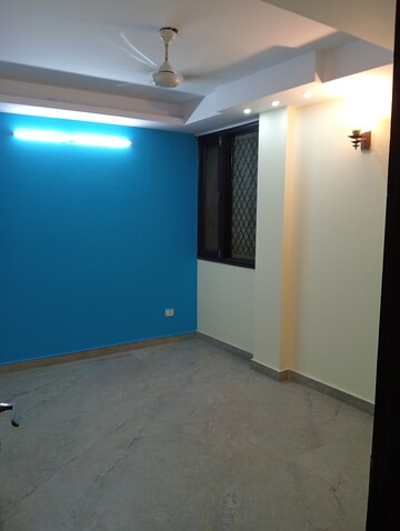 Room in 2 BHK Builder Floor at Govindpuri – for Rent