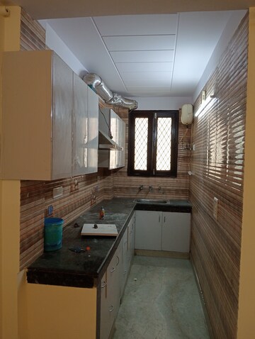 Building Lobby in 2 BHK Builder Floor at Govindpuri – for Rent