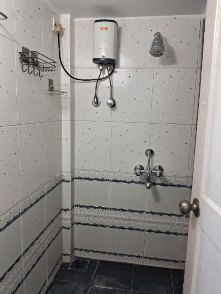 Bathroom, dosti-daffodil 1 Bedroom 405 Sq.Ft. Apartment In Wadala East Mumbai 7916300