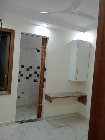 Building Lobby in 3 BHK Builder Floor at Govindpuri – for Rent