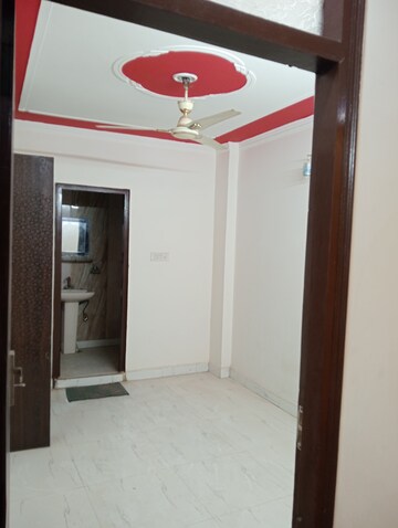 Building Lobby in 3 BHK Builder Floor at Govindpuri – for Rent