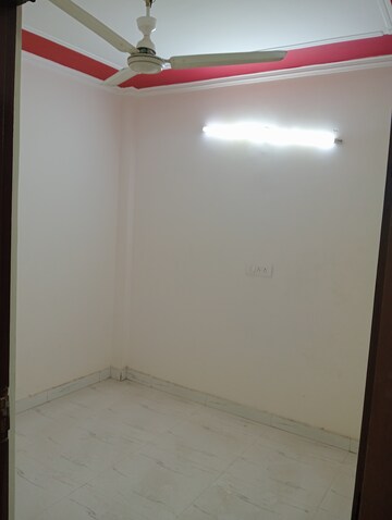 Master Bedroom in 3 BHK Builder Floor at Govindpuri – for Rent