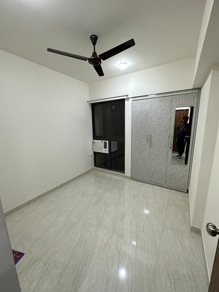 Room, lodha-quality-home-tower-5 2 Bedroom 554 Sq.Ft. Apartment In Balkum Pada Thane 7916322