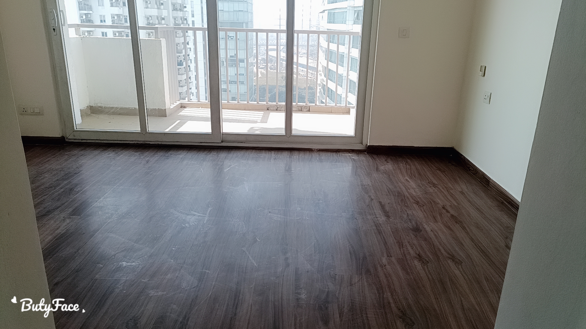 2 BHK + Pooja Room 1250 Sq.Ft. Apartment in Unitech The Residences Sector 33