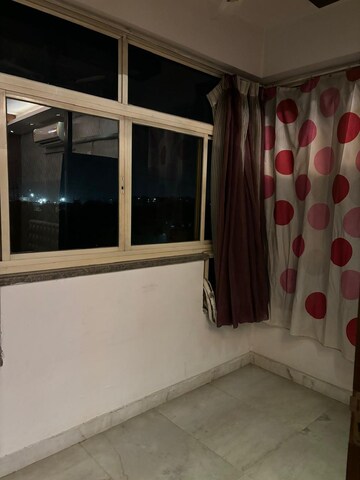 Kitchen in 3.5 BHK Apartment at Swaran Villa Friends Apartments, Sector 52 – for Rent
